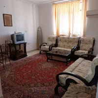 واحد نزدیک به دریا سرخیابان