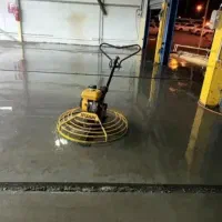 بتن ریزی باماله پروانه آیی به صورت صاف و صیقل