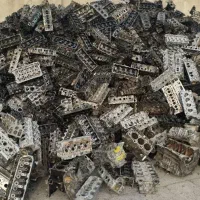 ضایعات مس سرسیلندر روی باتری شیرآلات کتاب