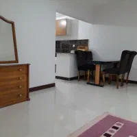 واحد تمیز و حیاط بزرگ