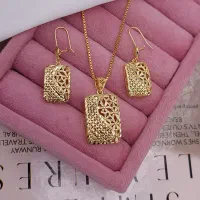 گوشواره و گردنی طرح طلا بدل|بدلیجات|همدان, |دیوار