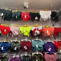 استخدام فروشنده خانم لباسزیر