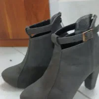 یک جفت نیم پوت زنانه  زیبا