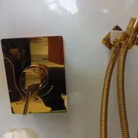 نصب شیر آلات و پمپ ومنبع آب