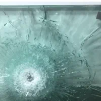 شیشه لمینت و ضدگلوله طراحی و اجرا ویترین طلافروشی|خدمات پیشه و مهارت|تهران, خزانه|دیوار