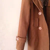دو عدد پالتو دخترانه و لباس ورزشی