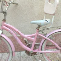 دوچرخه دخترانه سالم فقط نیازبه۲عددلاستیک داره