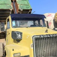 کامیون کمپرسی ولو تک