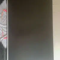 نیاز به  به تعمیر شیشه دارد