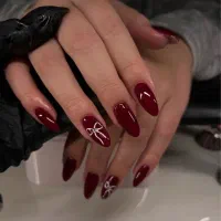 خدمات کاشت ناخن ترمیم ناخن