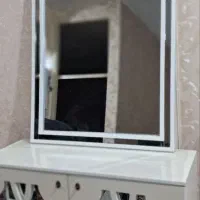 آیینه کنسول نو بدون هیچ ایرادی برای جهیزیه خوبه|بوفه، ویترین، کنسول|اسلام‌شهر, صادقیه|دیوار