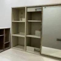 دراور با اینه و صندلی