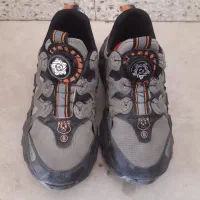 کفش و شلوار جین پسرانه