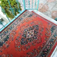 فرش قرمز