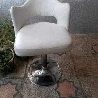 2عددصندلی جک دار خیلی تمیز شیک