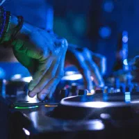 موزیک دی جی کاری فوق العاده|خدمات پذیرایی، مراسم|رشت, دیانتی|دیوار