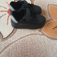 کفش کتونی بچگانه در حد نو سایز 27