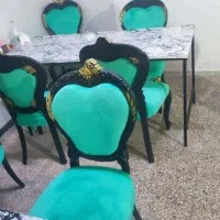 تعدادی میز و صندلی غذاخوری  پلیمردر حد نو سمساری