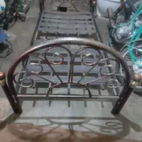 تخت خواب فلزی