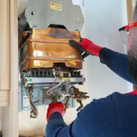 نصاب و تعمیرکار کولر گازی و پکیج و آبگرمکن