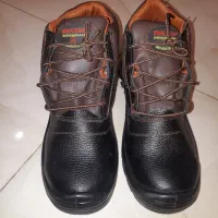 نیم بوت ایمنی ، کفش ایمنی ، کفش نظامی