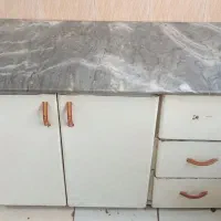 چهار عدد کابینت فلزی محکم بادوعددصفحه سنگ