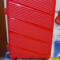 چمدان با اندازه متوسط|کیف، کفش، کمربند|همدان, |دیوار