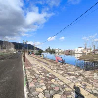 134-متر-زمین-مسکونی-یه-قدمی-استخر-زیبای-کومله