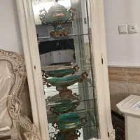 ویترین کاملا سالم بدون خط وخش چوب راش مناسب جهیزیه