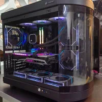 کیس گیمینگ با کارت ۶۷۰۰xt|رایانه رومیزی|شیراز, معالیآباد|دیوار