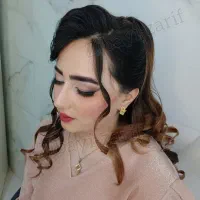 مدل  برای میکاپ