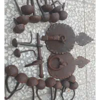 مجموعه کامل کوبه های درب همراه با چفتی و گل میخ