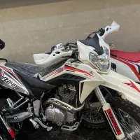 تریل yzنیکتاز