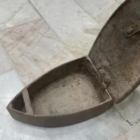 اتو قدیمی|کلکسیون اشیاء عتیقه|سبزوار, مدرس|دیوار