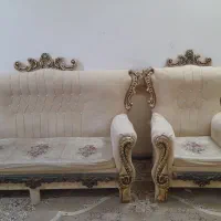 مبل سلطنتی هفت نفره به همراه میز عسلی