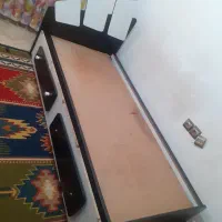 تخت و میز کامپیوتر و کتابخونه|تخت و سرویس خواب|قائمشهر, |دیوار