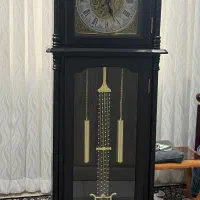 ساعت کنار سالنی