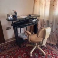 میز تحریر وصندلی چرخ دار