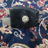 قفل در حیاط