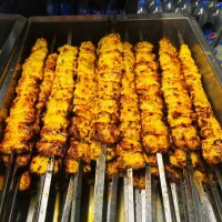 تهیه غذا برادران مرادی