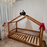 تخت چوبی کودک و نوجوان طرح کلبه