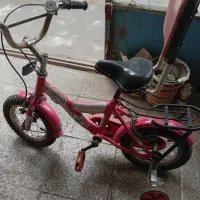دوعدد دوچرخه بچه گانه یکی دختر آنه وپسرانه