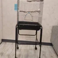 قفس با پایه