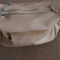 کیف|کیف، کفش، کمربند|قم, چهار امامزاده|دیوار