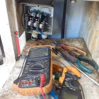 برق ساختمان پمپ آب تلفن برقکار صنعتی استابلایزرups