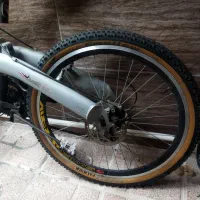 دوچرخه|دوچرخه، اسکیت، اسکوتر|رباط‌کریم, رباط‌کریم|دیوار