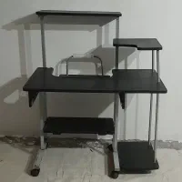 میز کامپیوتر