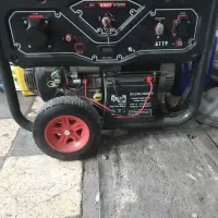 یک دستگاه موتور برق آروا۸۳۰۰وات