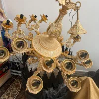 تعدای لوستر سلطنتی