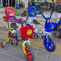 ماشین بچه|اسباب‌بازی بچه|رشت, فلسطین|دیوار